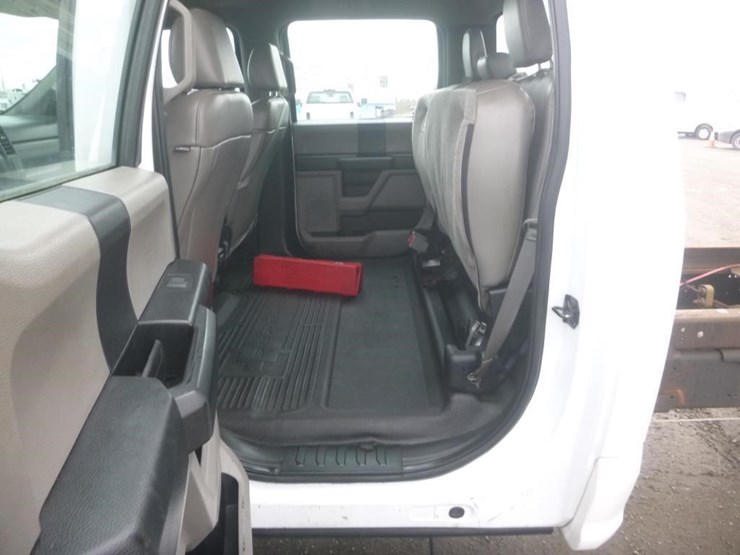 2018-ford-f550-image-13