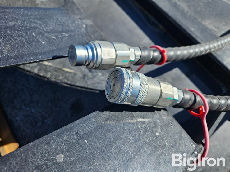 2025-massey-ferguson-730-image-13