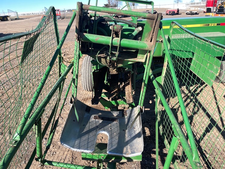 john-deere-328-image-18