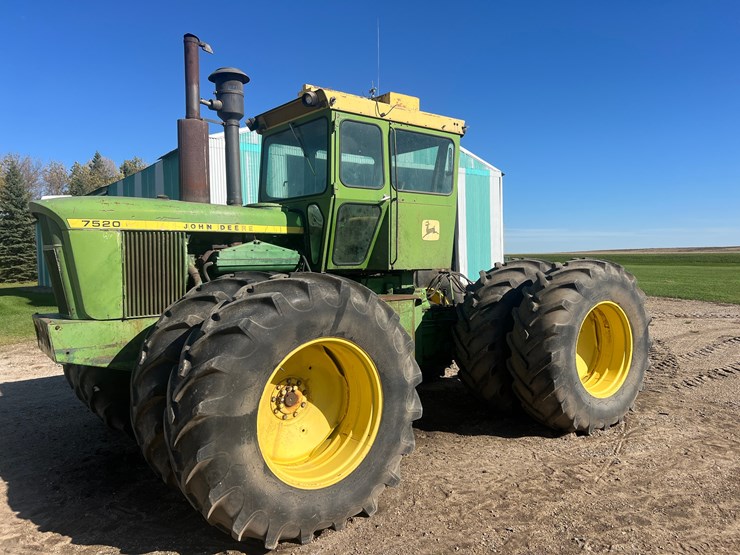 john-deere-7520-image-1