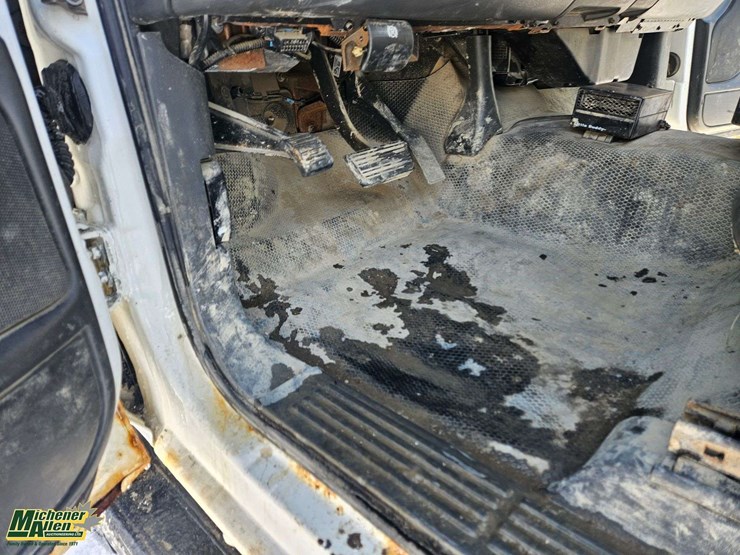 2006-gmc-sierra-2500hd-image-23