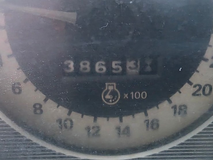 1984-ford-4610-image-40