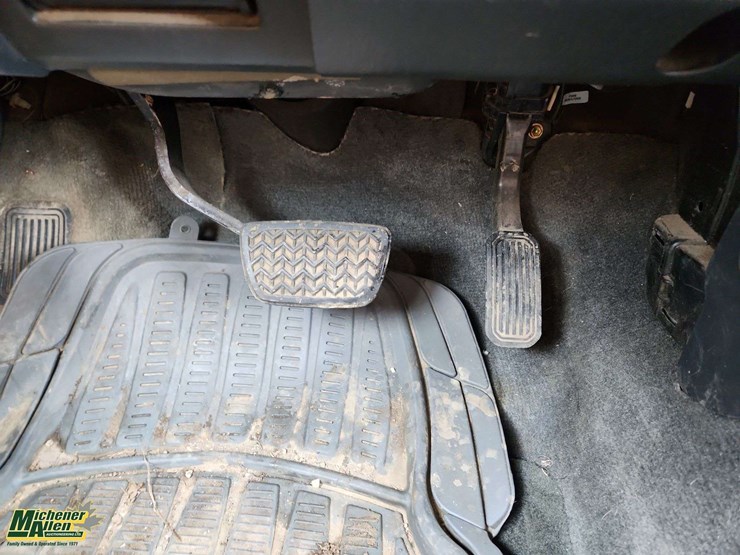 2005-toyota-tundra-image-13