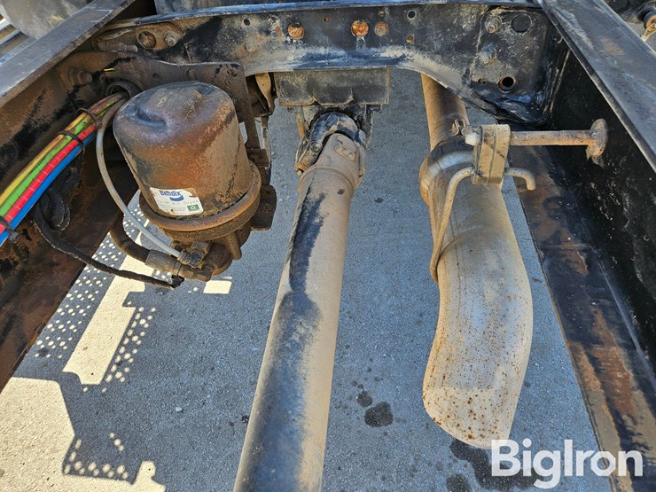 2013-ford-f750-xlt-image-19