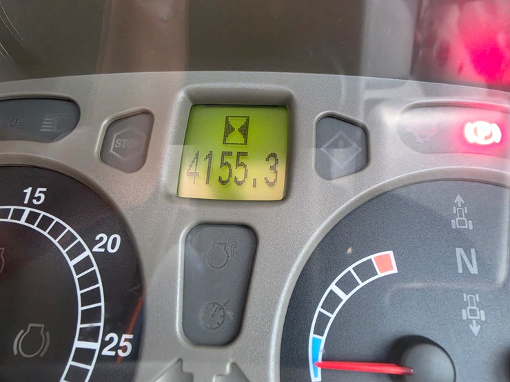 2014-case-ih-maxxum-125-image-17