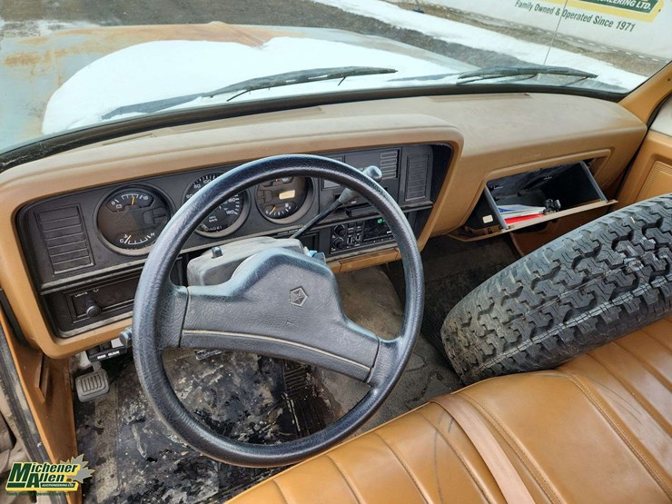 1992-dodge-150-image-15