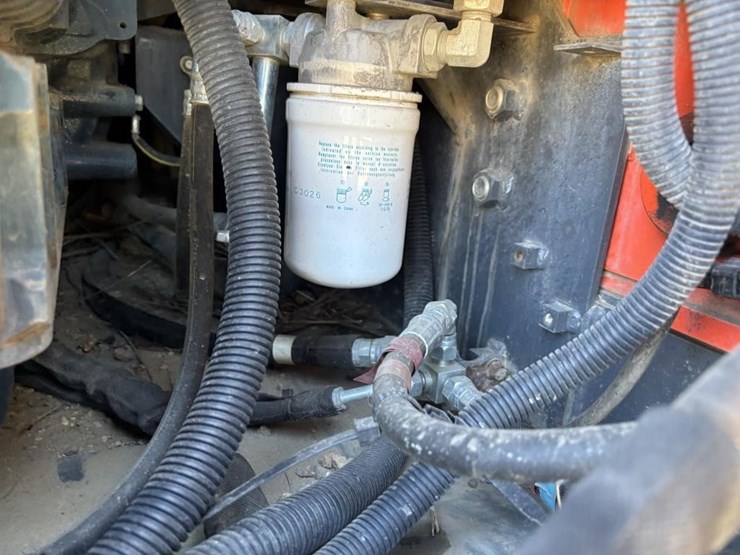 2018-kubota-ssv65-image-37