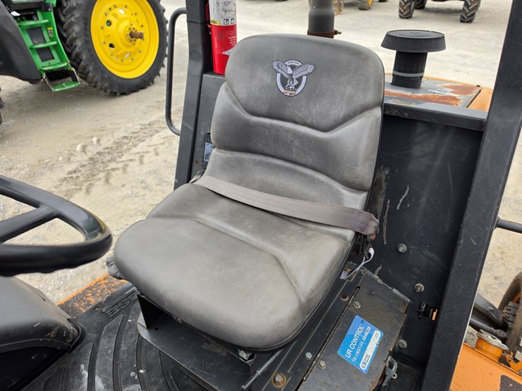 2015-case-586h-image-14