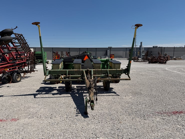 john-deere-7000-image-2