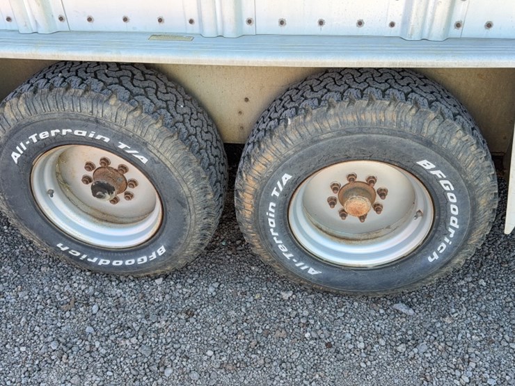 1989-wilson-livestock-trailer-image-5