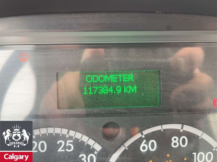 2016-freightliner-m2-106-image-23