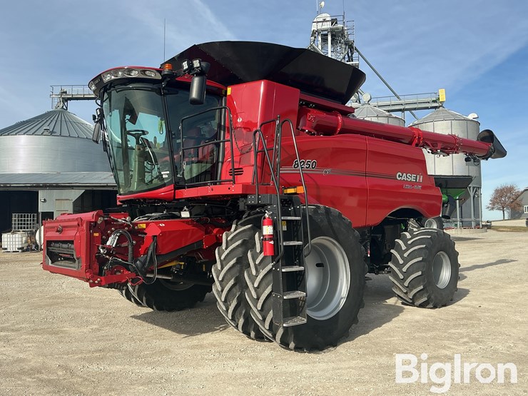 2019-case-ih-8250-image-1