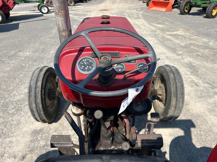 massey-ferguson-240-image-10