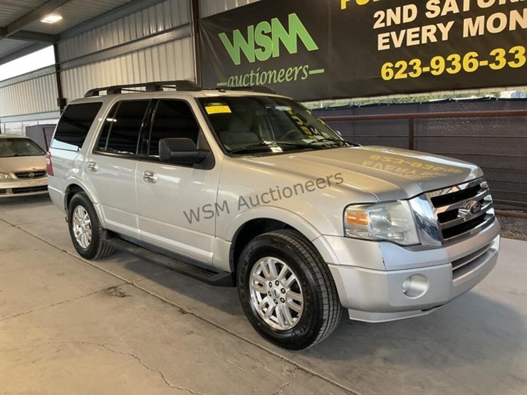 2011-ford-expedition-image-2