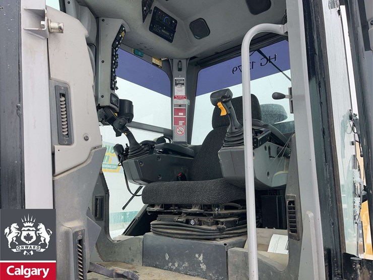 2011-caterpillar-140m-image-13