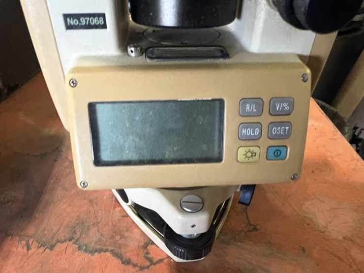 david-white-dwt-10-digital-theodolite-image-6