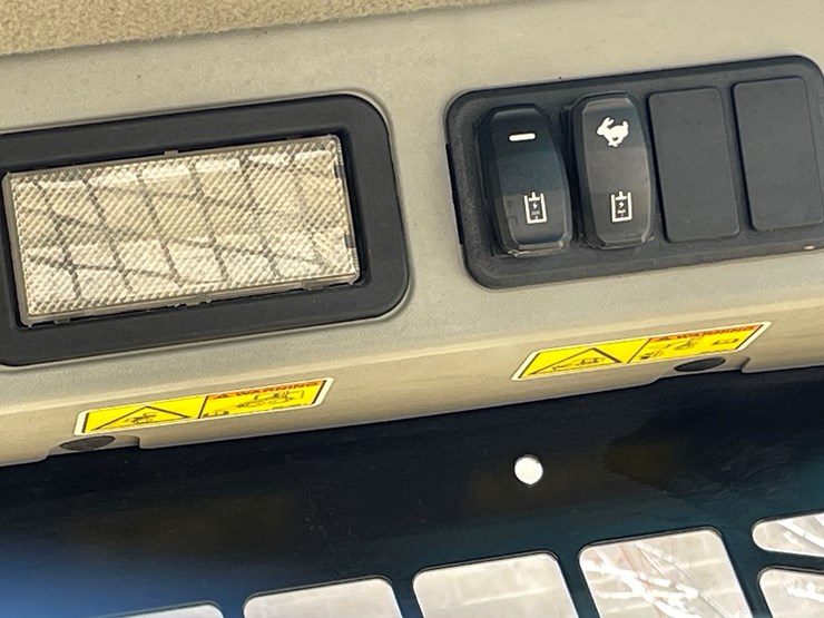 2019-caterpillar-259d3-image-36