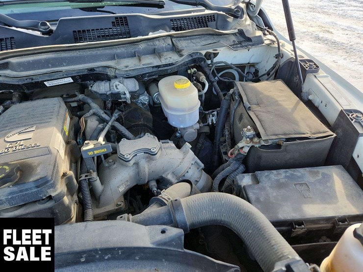 2013-dodge-3500-image-28