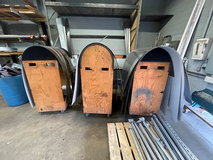 #2562-•-(3)-sheet-metal-carts-(columbia-heights,-mn)-image-1