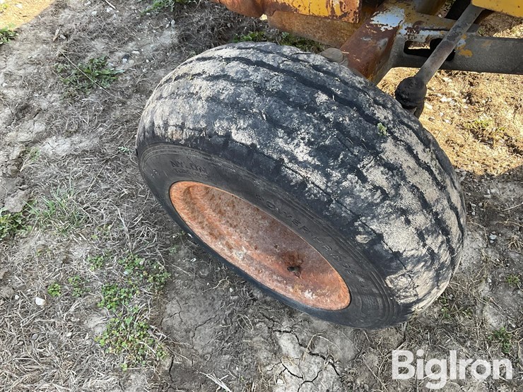 allis-chalmers-i-500-rough-terrain-forklift-image-13