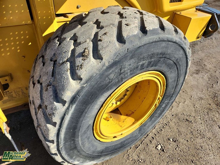 2005-caterpillar-924g-image-31