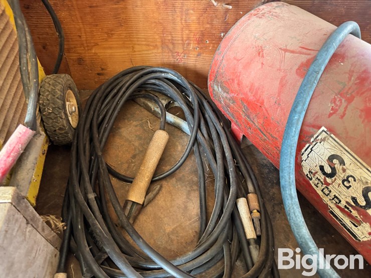 welder/charger-&-accessories-image-17