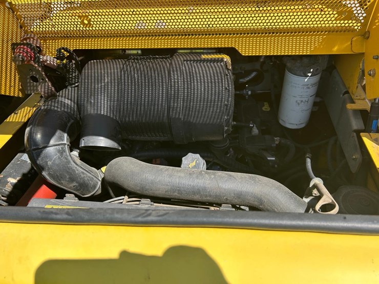 2016-new-holland-l234-image-15