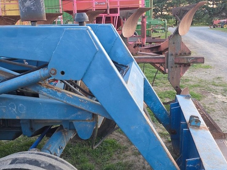 1984-ford-4610-image-9