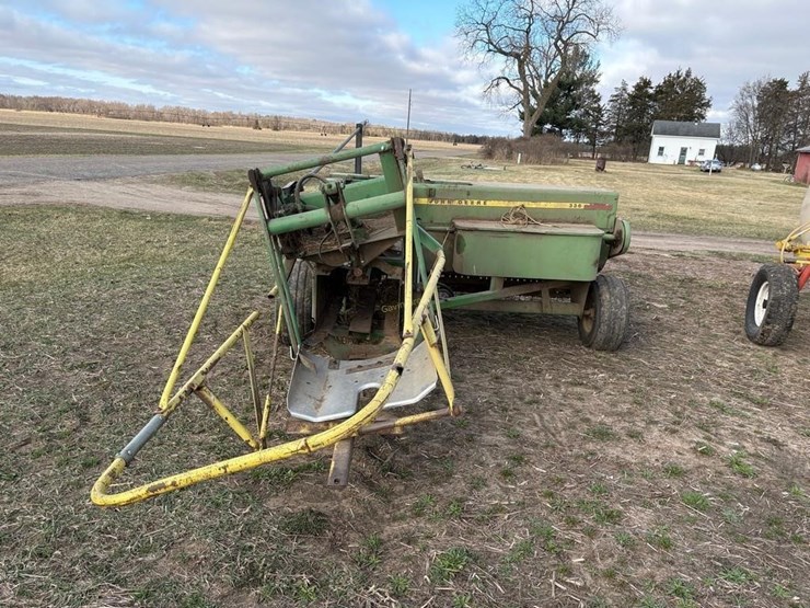 john-deere-336-image-3