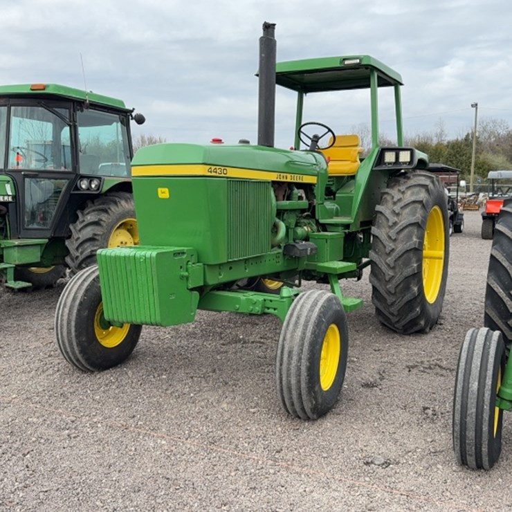 JOHN DEERE 4430