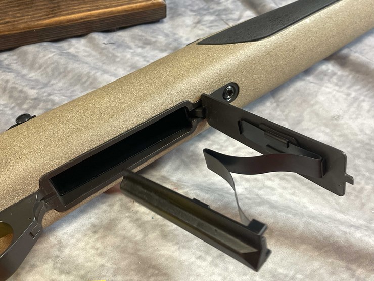 #10137-•-weatherby-vangaurd,-7mm-rem-mag-bolt-action-rifle,-sn:-vb065127-image-18