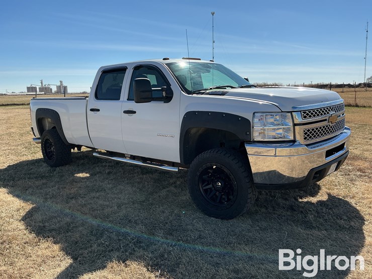 2012-chevrolet-3500-image-3