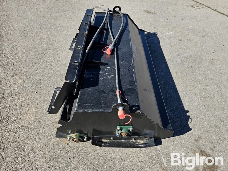 2025-massey-ferguson-730-image-4