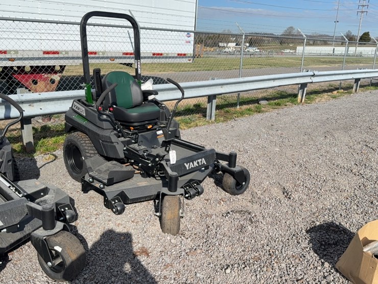 #4072-•-yakta-yxr-320-zero-turn-mower-image-3