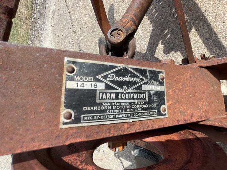 1948-ford-8n-image-43