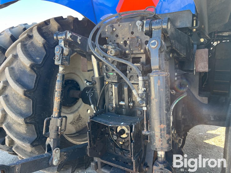 2014-new-holland-t8.275-image-17