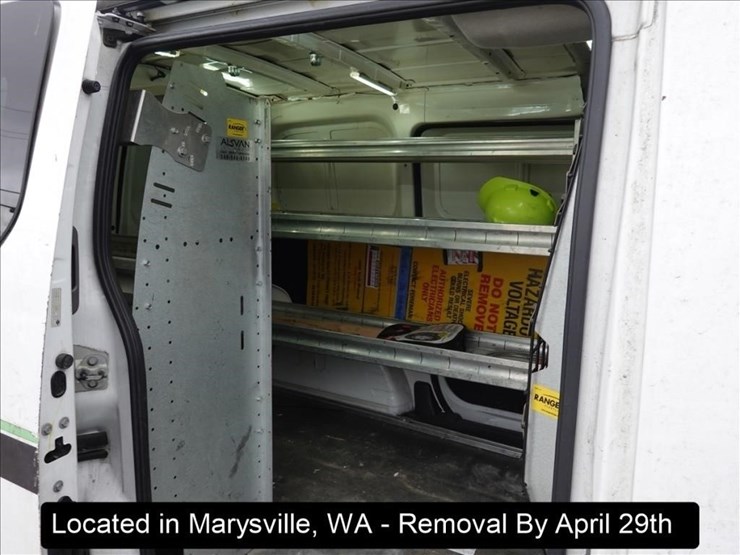 2014-nissan-nv200-image-20