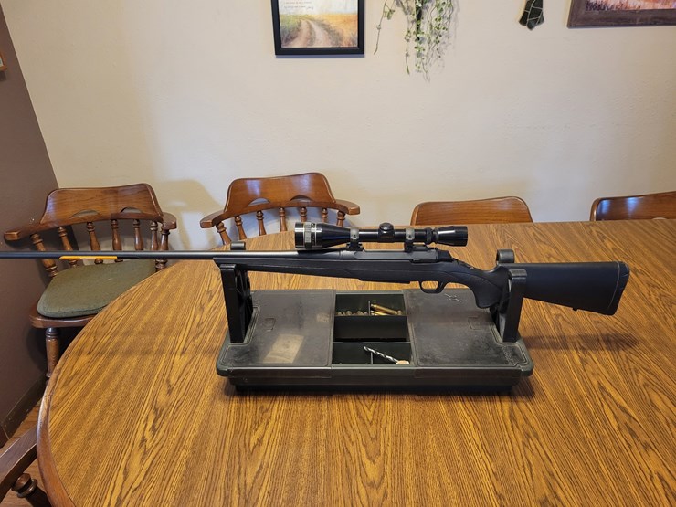 13.	browning-a-bolt,-300-win-mag.-leupold-vari-xii-image-1