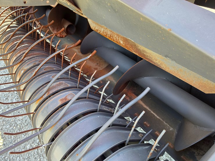 2021-massey-ferguson-1840-image-8