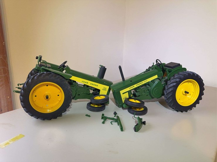 john-deere-720-image-1
