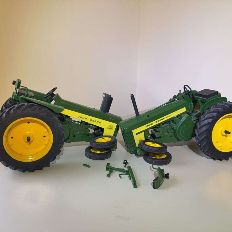 JOHN DEERE 720