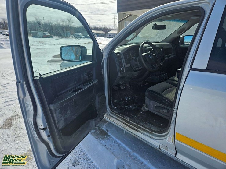 2012-dodge-1500-image-16