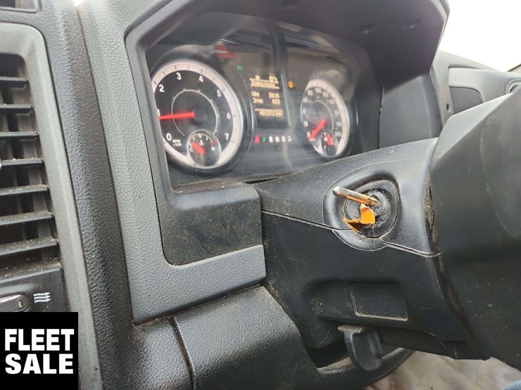 2019-ram-1500-classic-image-25