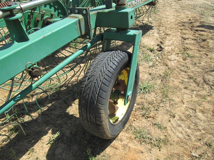 john-deere-704-image-9