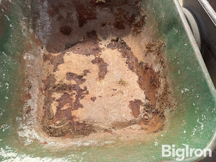 wheel-barrows-&-yard-rake-image-13