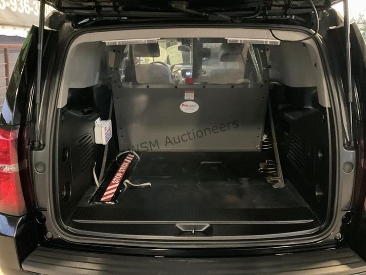 2017-chevrolet-tahoe-image-9