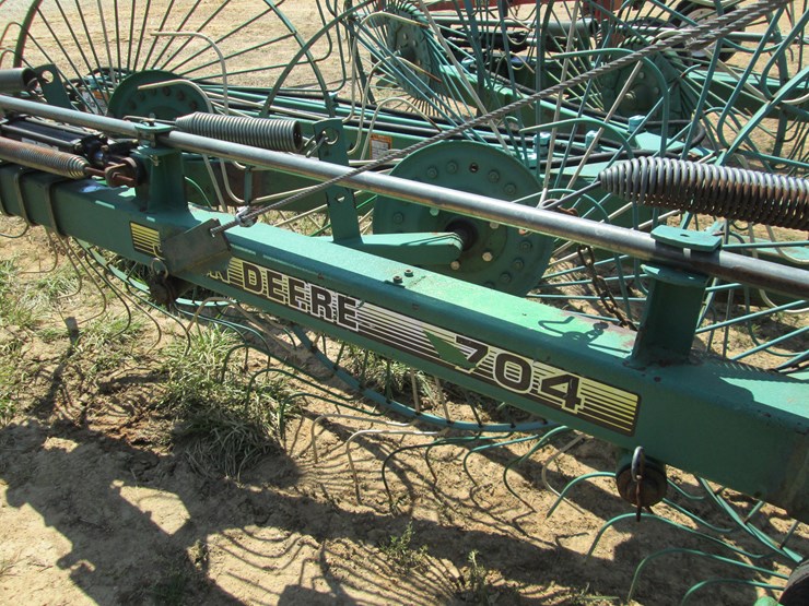 john-deere-704-image-7
