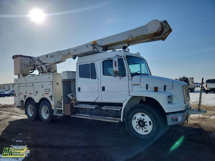 2004-freightliner-fl80-image-2