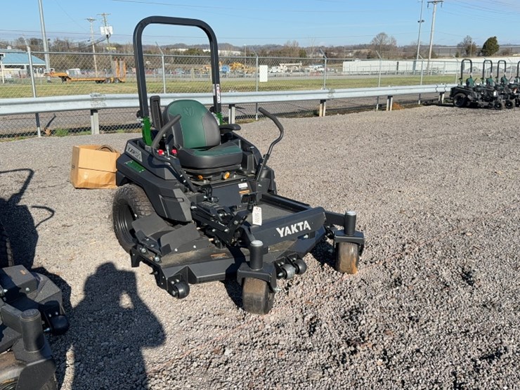 #4046-•-yakta-yxr-320-zero-turn-mower-image-3