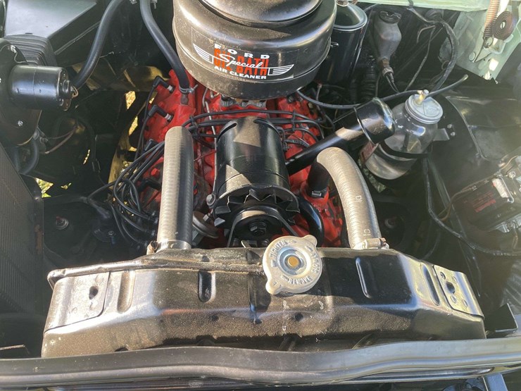 1953-ford-customline-sedan-image-88